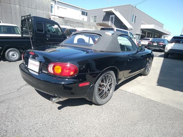 1020002A30261009W00104.jpg