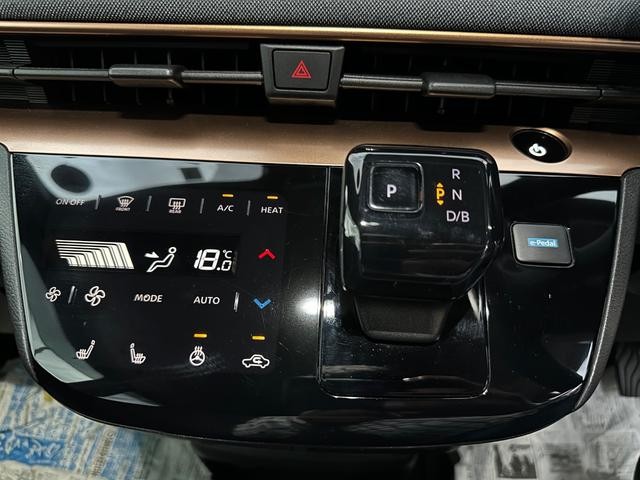 0404352A30260922W00118.jpg
