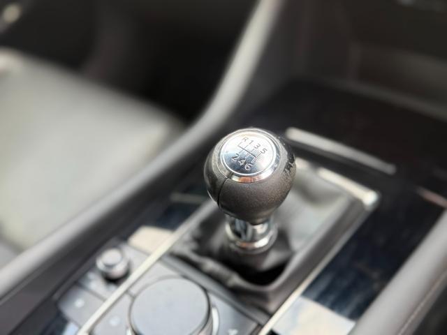 0504805A30260419W00101.jpg