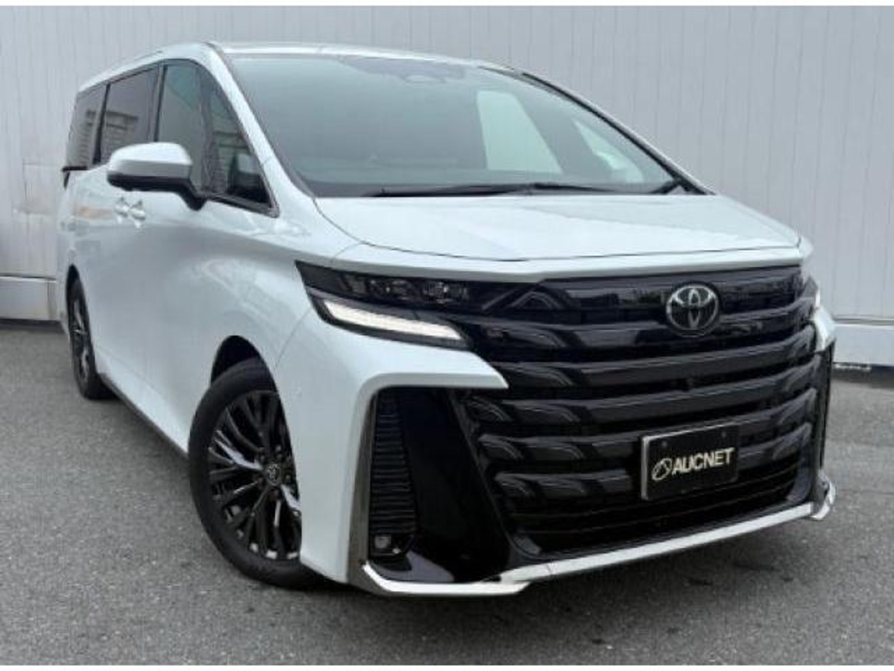 2024 Toyota Vellfire, photo 1 of 1