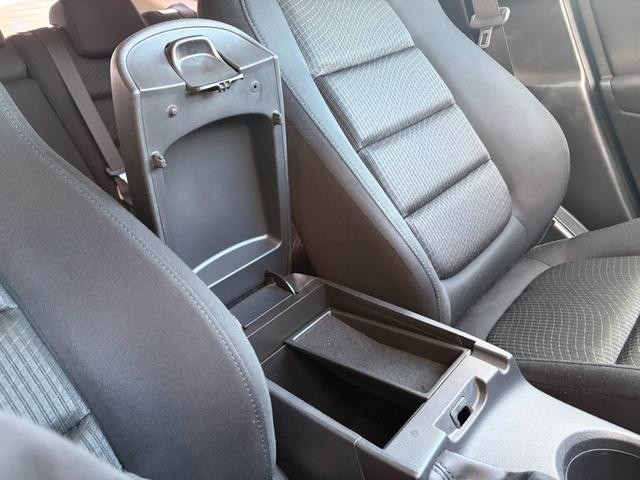 0520078A30261003W00416.jpg