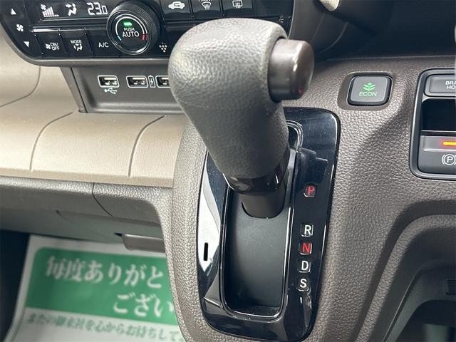 0404411A30261016W01308.jpg