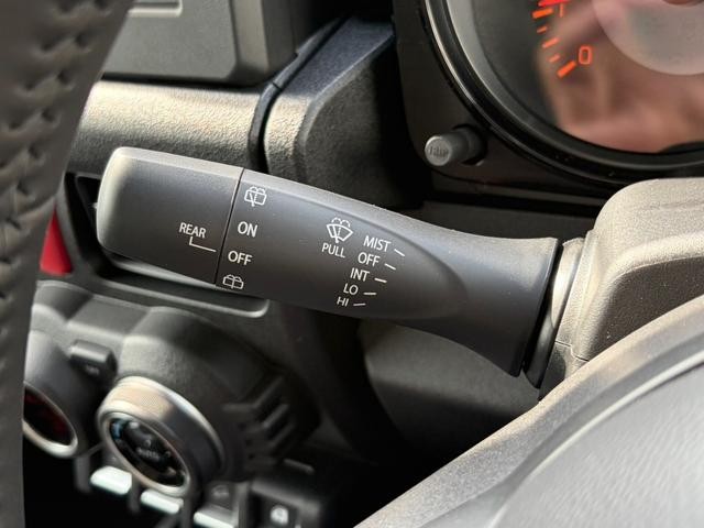 0500054A30260811W00114.jpg