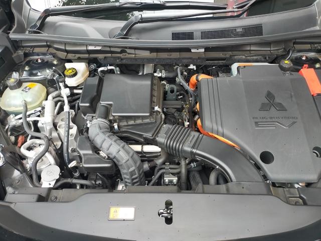 0540541A30261025W00112.jpg