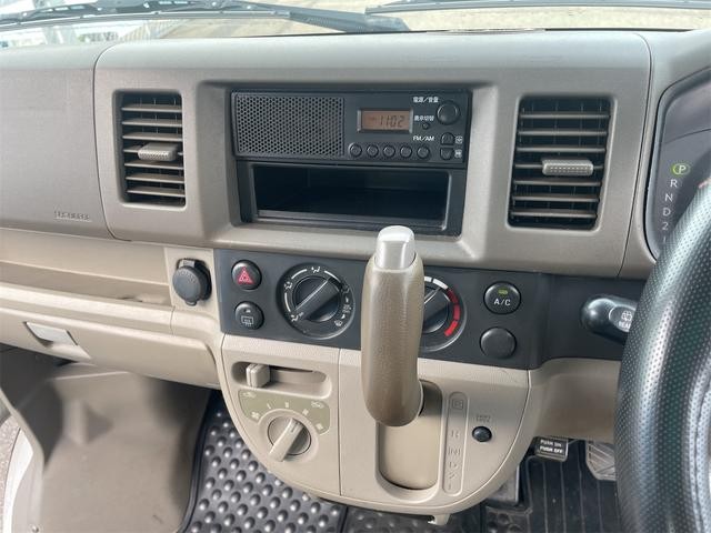 0508493A30260828W00216.jpg