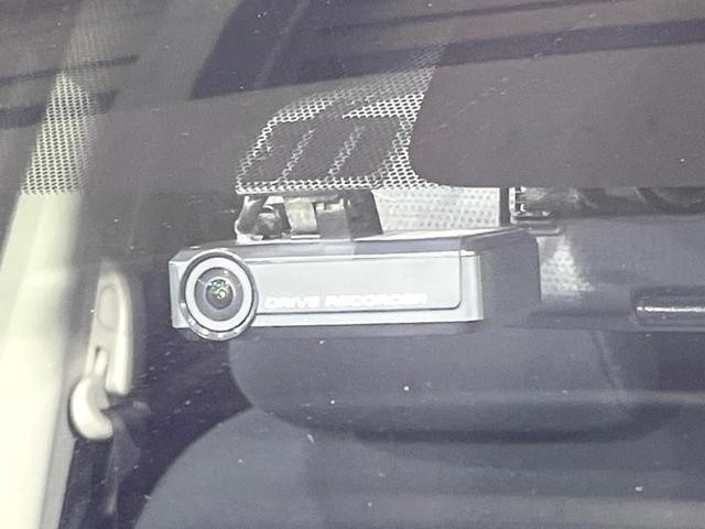 25829668_carP_l_13.jpg