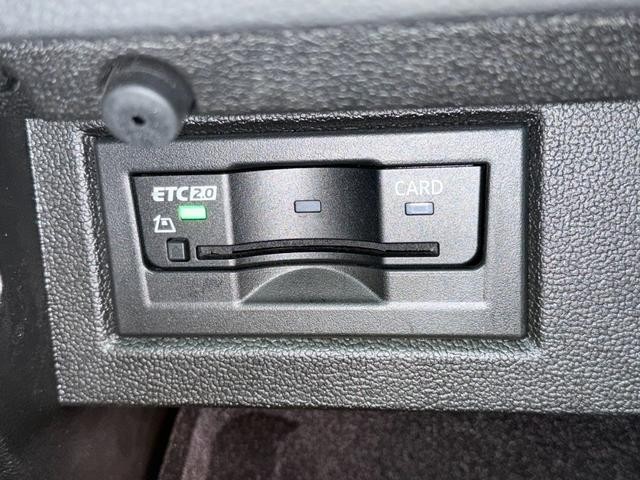 0520681A30260908W00218.jpg