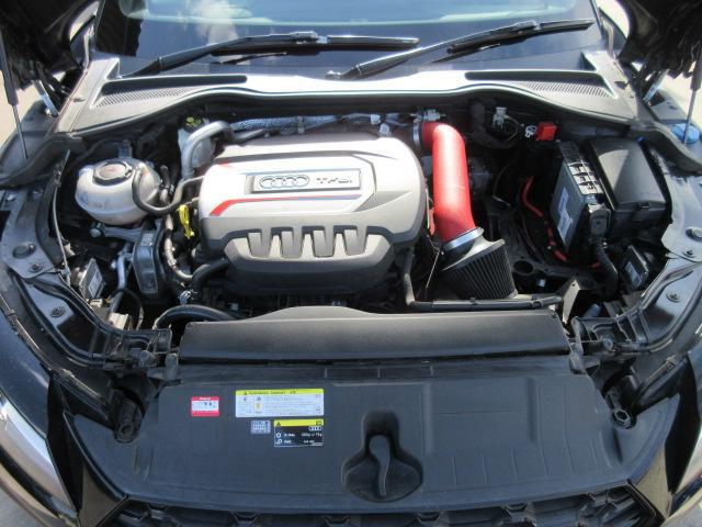 0561088A30260418W00314.jpg