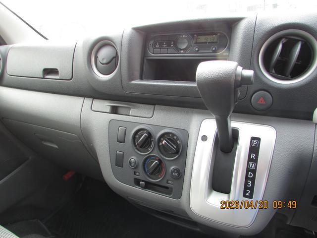 0561293A30260419W00116.jpg