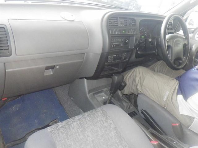 25268421_carP_l_15.jpg