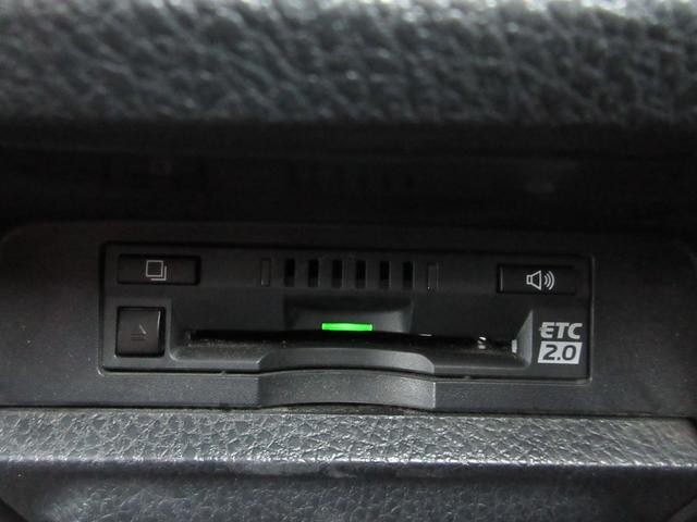 0541410A30261002W00412.jpg