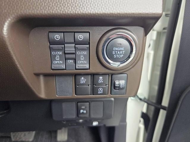 0504129A30261025W00104.jpg