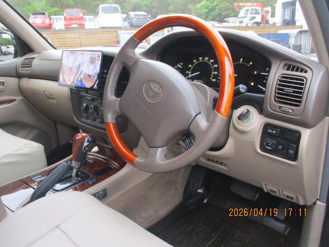 0802982A30260420W00112.jpg