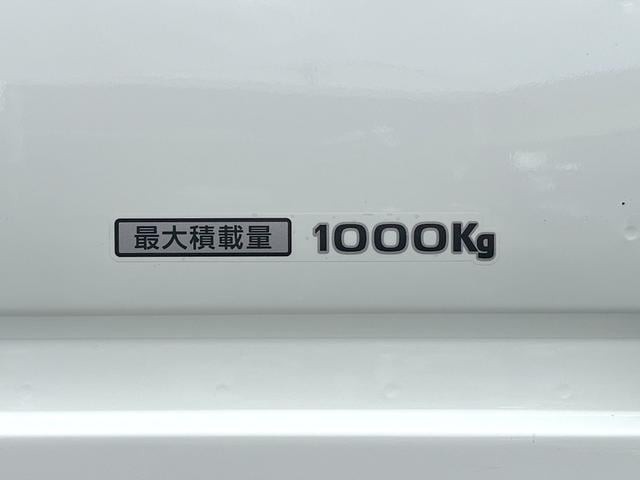 0208643A30260425W00111.jpg