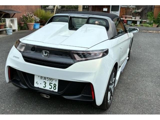 26535181_carP_l_3.jpg