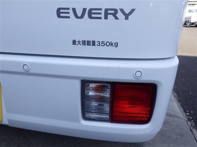 0901100A30260420W00103.jpg