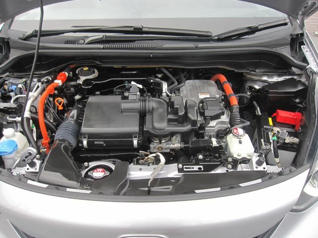 0804732A30260808W00216.jpg