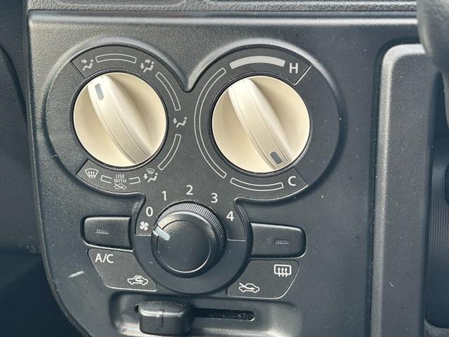 0404527A30250921W00115.jpg