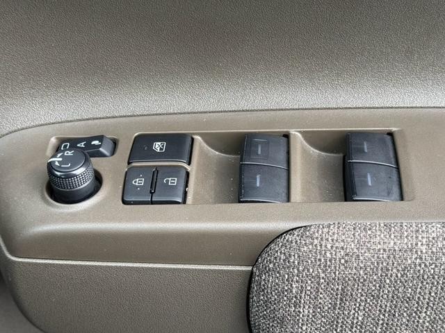 0500068A30260922W00519.jpg