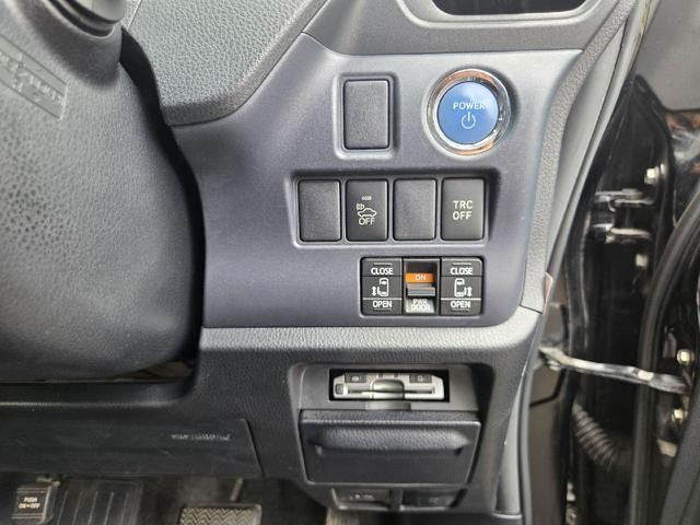 0840042A30260923W00105.jpg