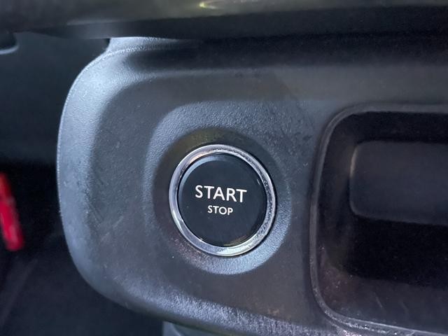 9900146A30261020W00118.jpg