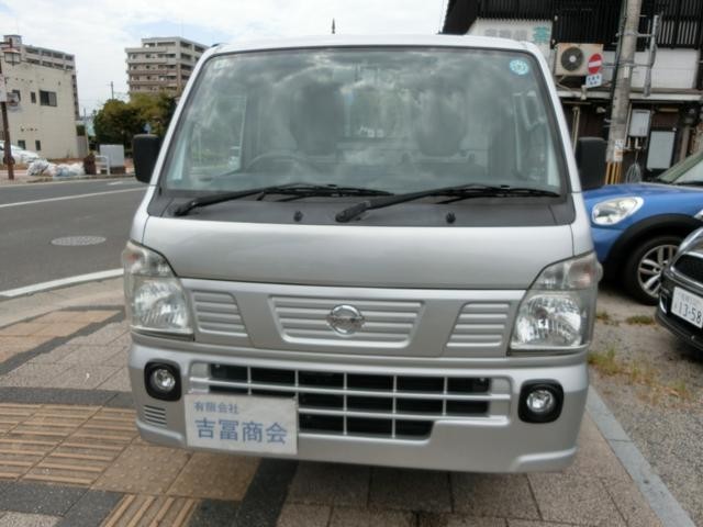 0802824A30260819W00111.jpg