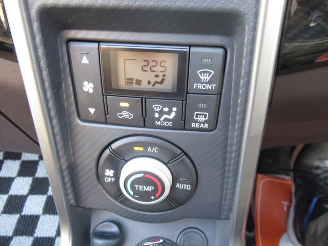 0400278A30260517W00111.jpg