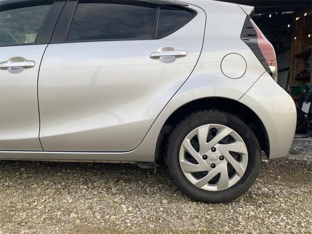 0404638A30261016W00113.jpg