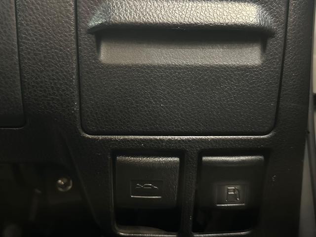 0508703A30260815W00108.jpg