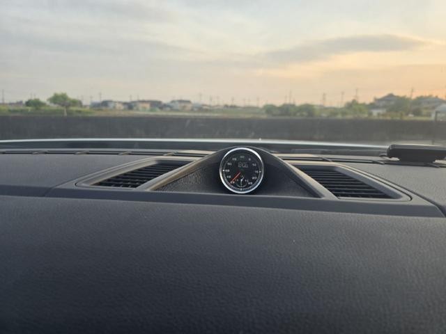 0201736A30260428W00214.jpg