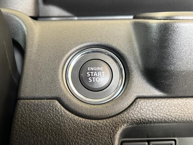 0123972A30260508W00213.jpg