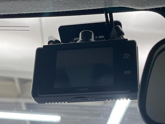 27051967_carP_l_13.jpg