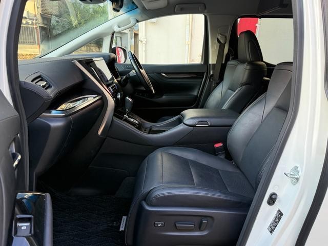 26441324_carP_l_2.jpg
