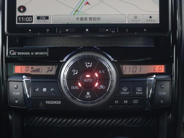 0509625A30251017W00618.jpg