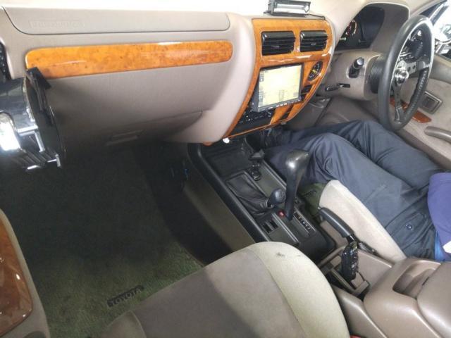 24264900_carP_l_15.jpg