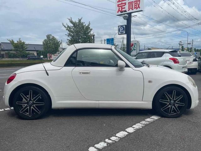0404662A30260817W00213.jpg