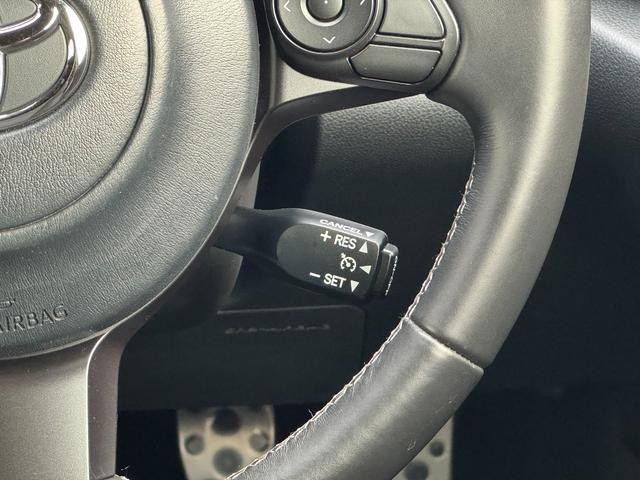 0504900A30261023W00216.jpg