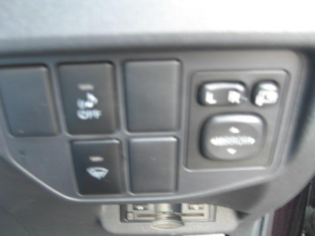 0403251A30260420W00115.jpg