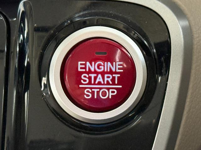 0128266A30260603W00117.jpg