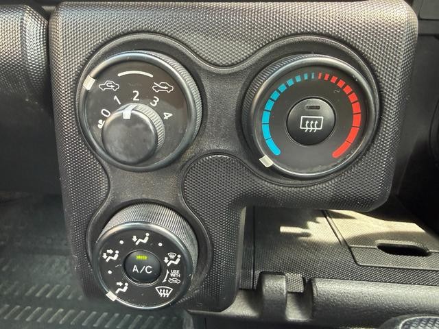 0300152A30260619W00213.jpg