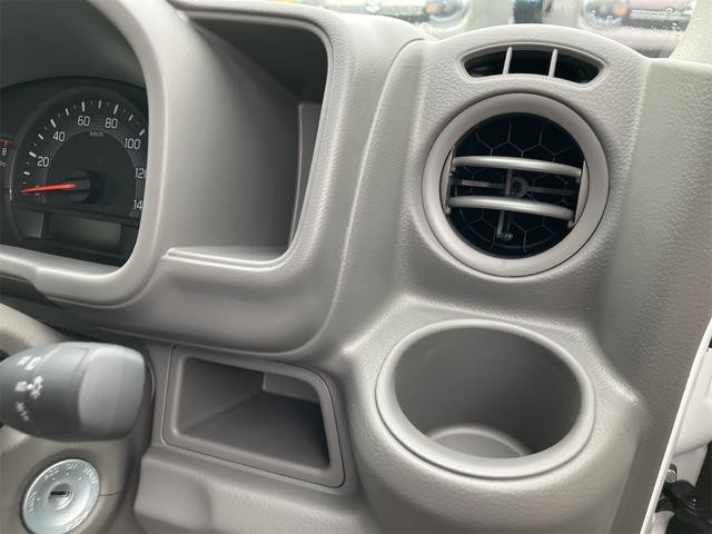 0202095A30260501W00713.jpg
