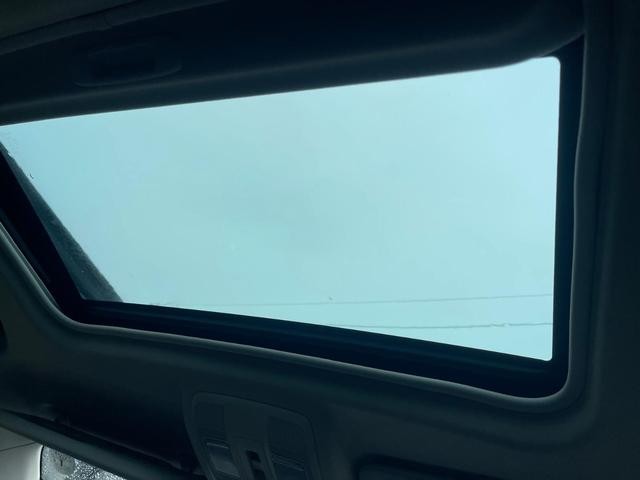 0507429A30260929W00218.jpg