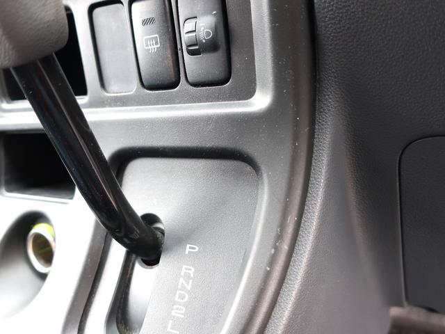 0403695A30260528W00114.jpg