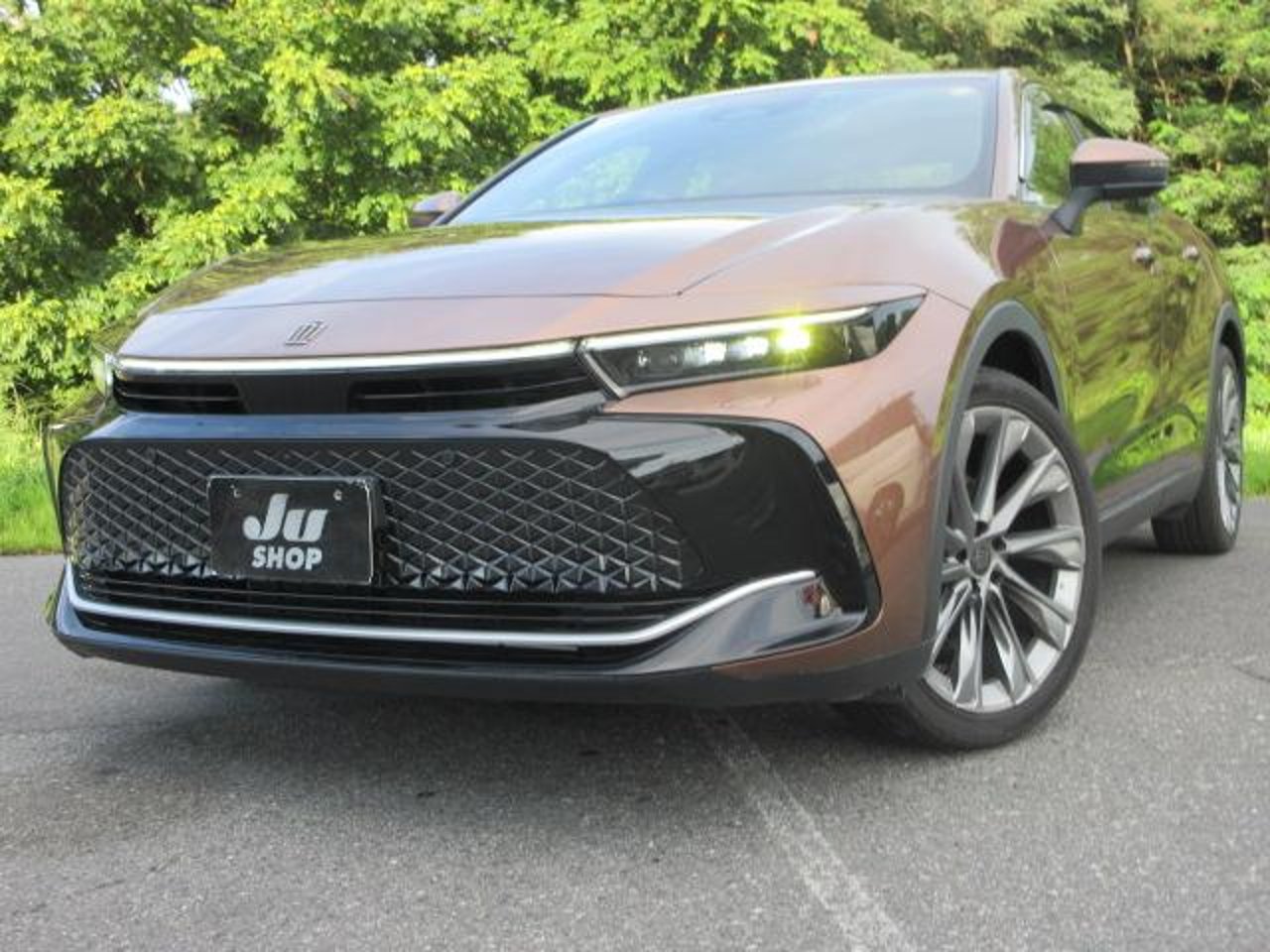 2023 Toyota Crown, photo 1 of 1
