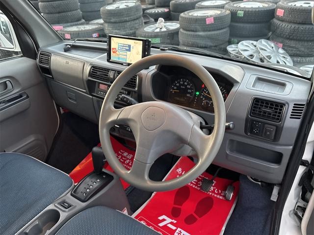 0900605A30260927W02410.jpg
