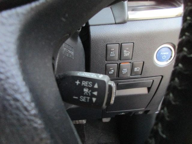 0561524A30261016W00114.jpg