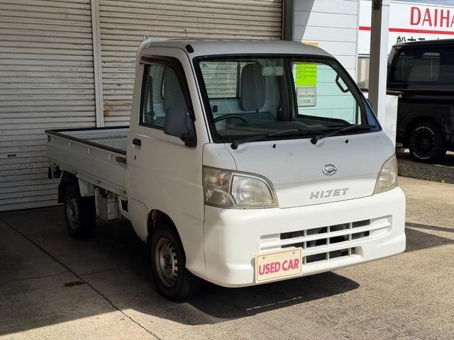 0128266A30261006W00103.jpg