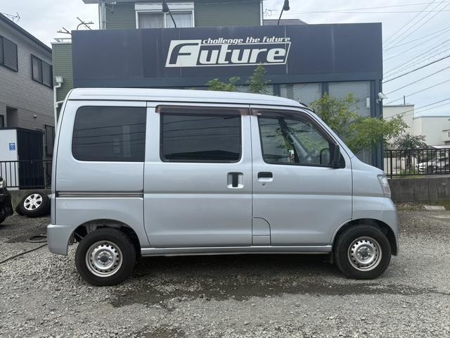0200492A30260919W00113.jpg