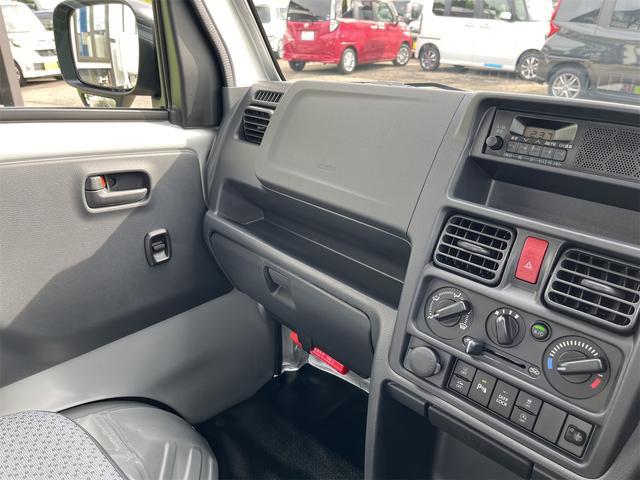 0903402A30250918W00610.jpg