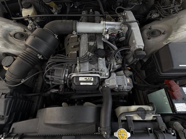 0560718A30260426W00103.jpg